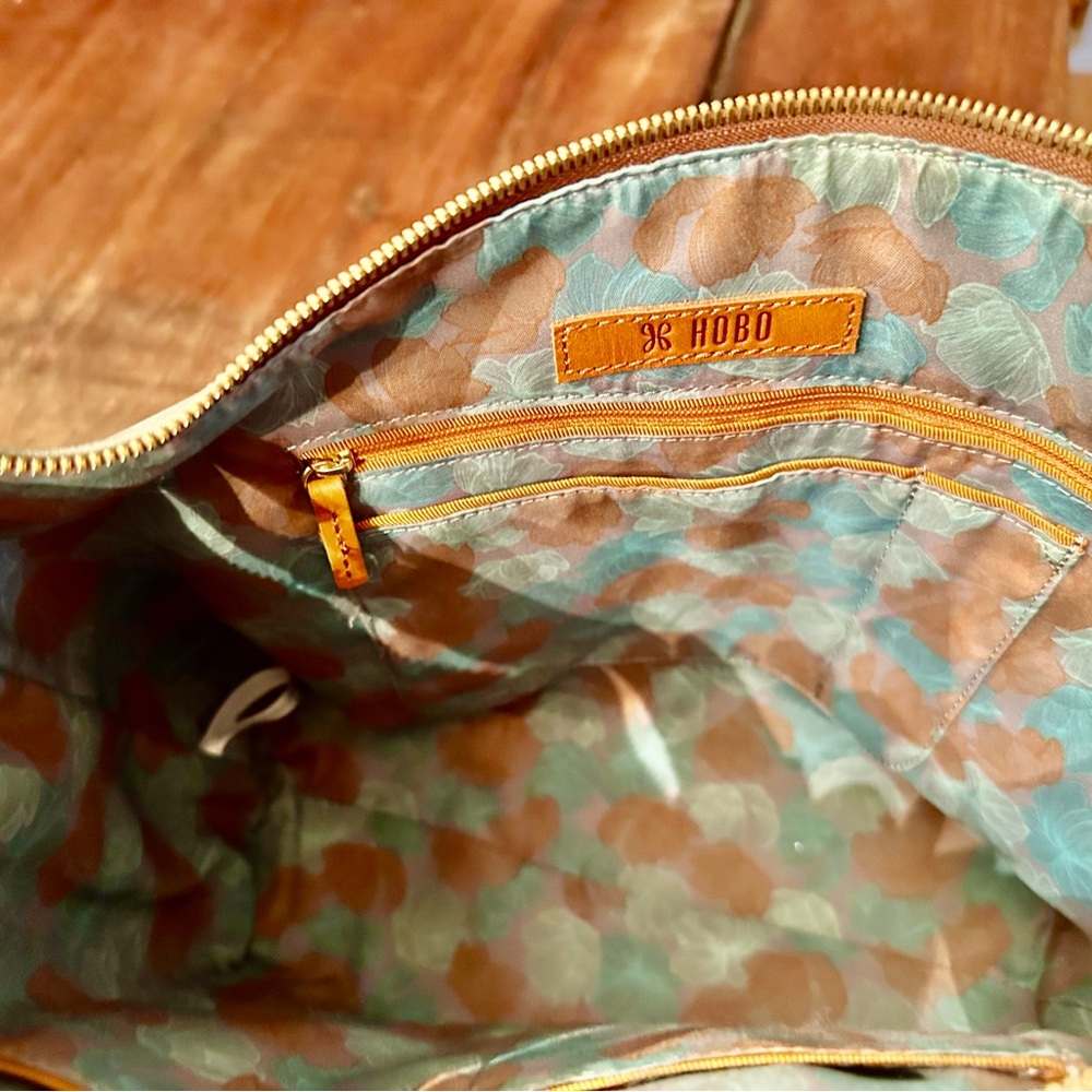 Hobo Green Leather Shoulder Bag! NWT! - Picture 3 of 5